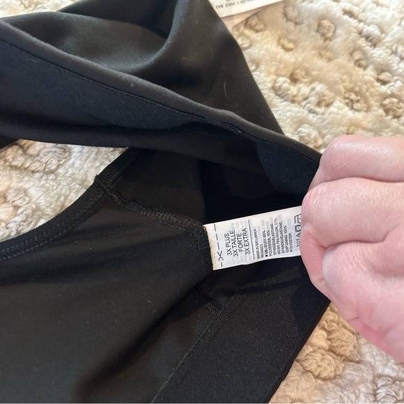 NWT Old Navy Black Plus Size 3x Go dry Sports Bra - Picture 3 of 6